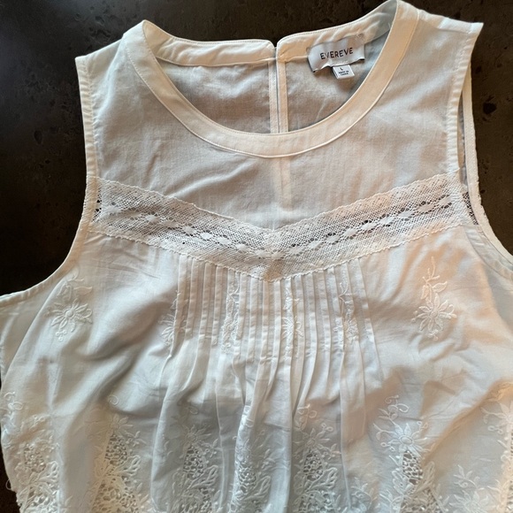Evereve sleeveless lace overlay top. White, size L. - Picture 3 of 8